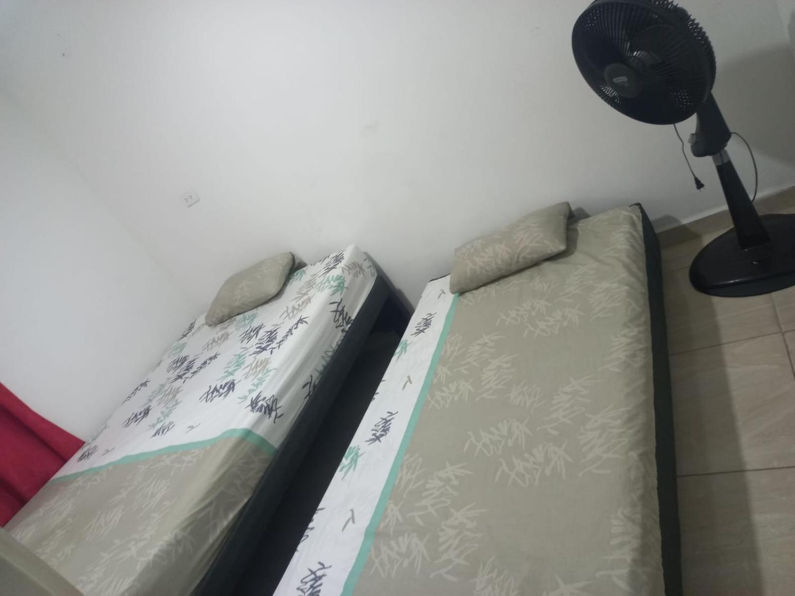 Apartaestudios El Jardin 2 Cali Chambre photo