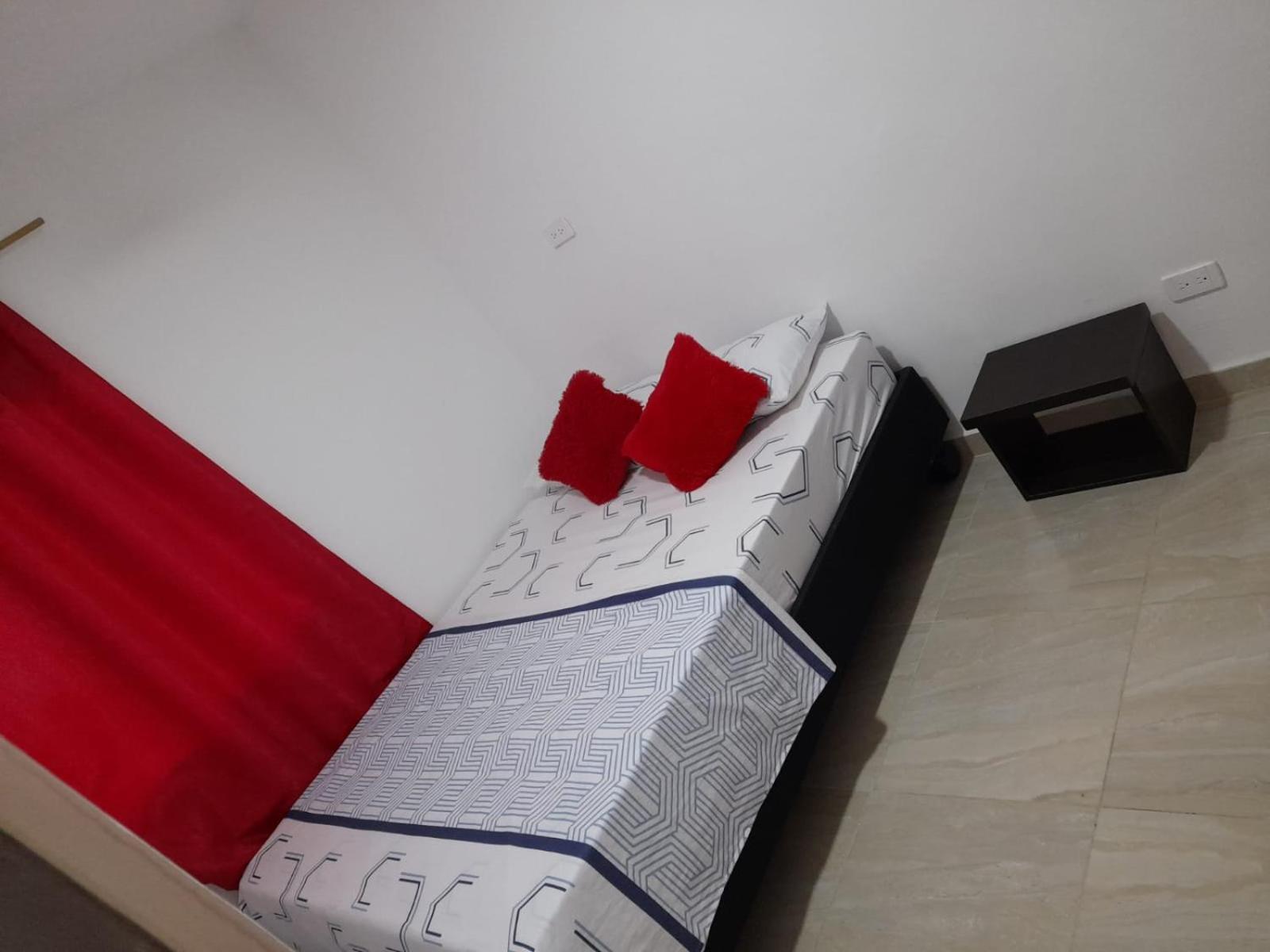 Apartaestudios El Jardin 2 Cali Chambre photo